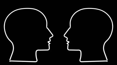 İki insan kafası şeklinde halojen lambalar. Açık fikirli