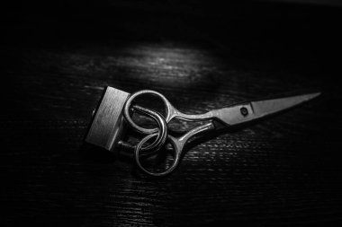 Makas masadaki asma kilide kilitlendi