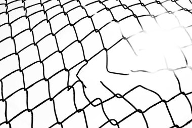 Hasar kablosu beyaz arka planda. Beyaz arkaplanda izole edilmiş delikle ağ oluşturma            