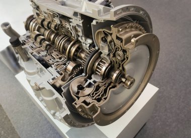 Gezegen vitesleri bu bağlamda otomatik vites içinde. Metal mekanizması. Çelik. Mühendislik. Ağır endüstri. Kavram: Metal yedek parça üretimi. Sanayi konuları. 
