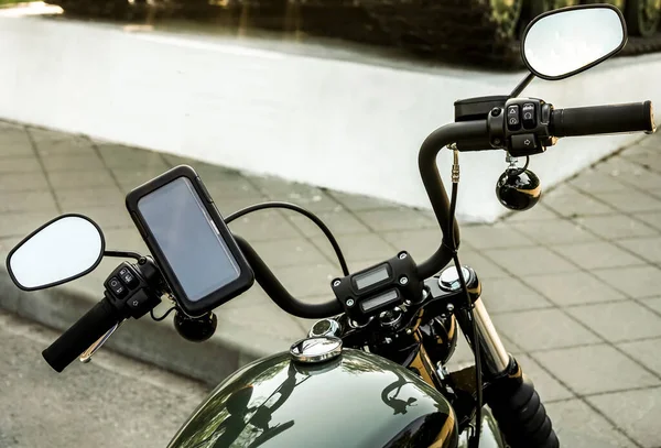Motorfiets Met Elektronische Dashboardgps Het Stuur Mobiele Telefoon Dekking — Stockfoto