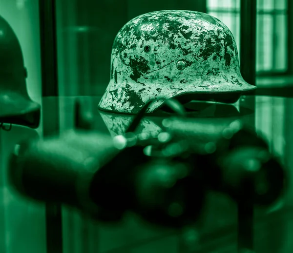 Военная Техника Германии Военный Шлем Бинокль Вторая Мировая Война — стоковое фото