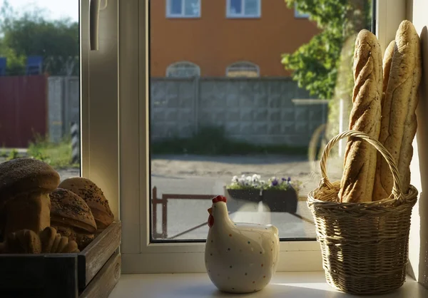 Baguette Vintage Wicker Basket Window Sill Box Bread — Stock Photo, Image