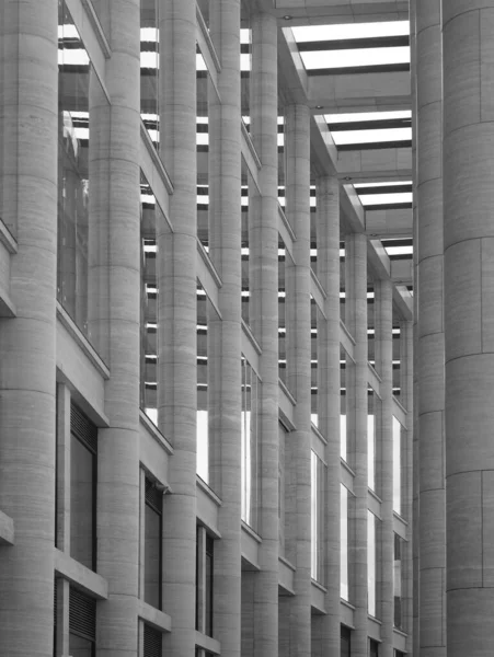 Composite Columns Structure Supporting Airport Building Roof Architecture Black White — Stock Photo, Image