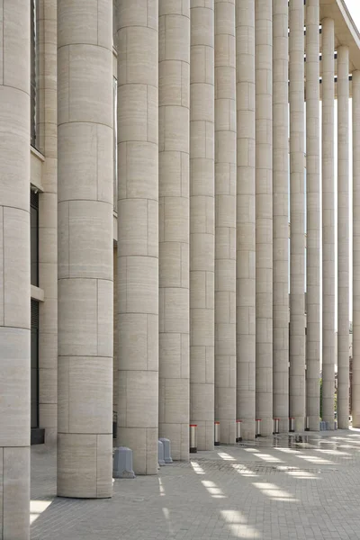 Estructura Columna Compuesta Que Apoya Techo Del Edificio Del Aeropuerto — Foto de Stock