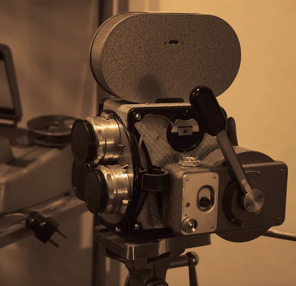 Vintage Movie Camera Tripod Retro Video Movie Camera — Stock Photo, Image