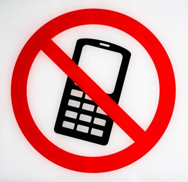 Beyaz arkaplanda cep telefonu simgenizi kullanmayın. Telefon işareti yok. fotoğraf resmi.