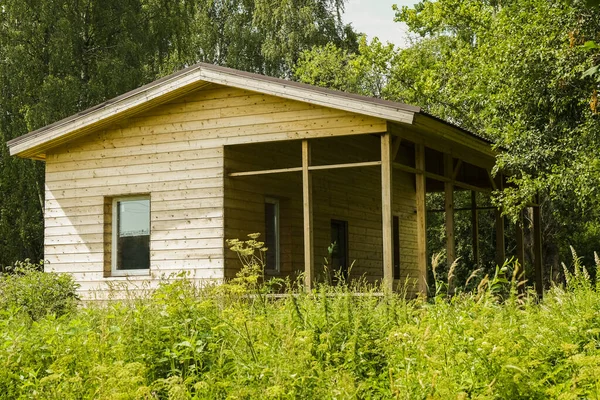 Construção Casa Campo Bar Floresta Rússia Casa Madeira Com Janelas — Fotografia de Stock