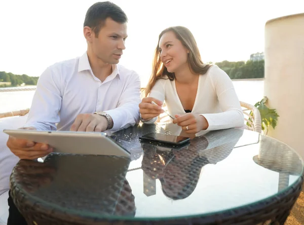 Business Couple Having Fun Talking Together Coffee Shop Street Summer — Stock Photo, Image