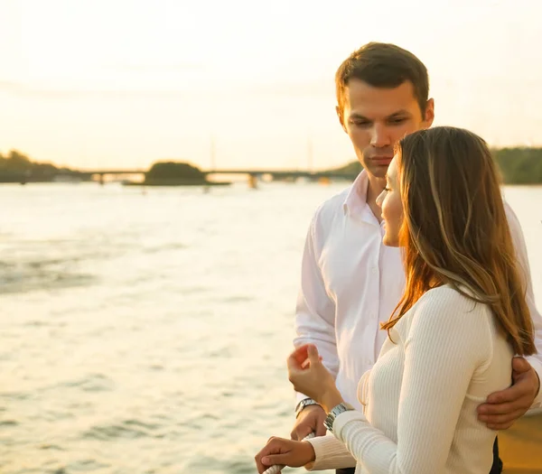 Young Couple Embracing Walking Coast Bright Sunny Day Couple Love — Stock Photo, Image