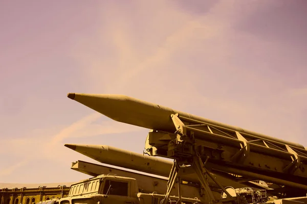 Armes Destruction Massive Missile Avec Une Ogive Regarde Dans Ciel — Photo