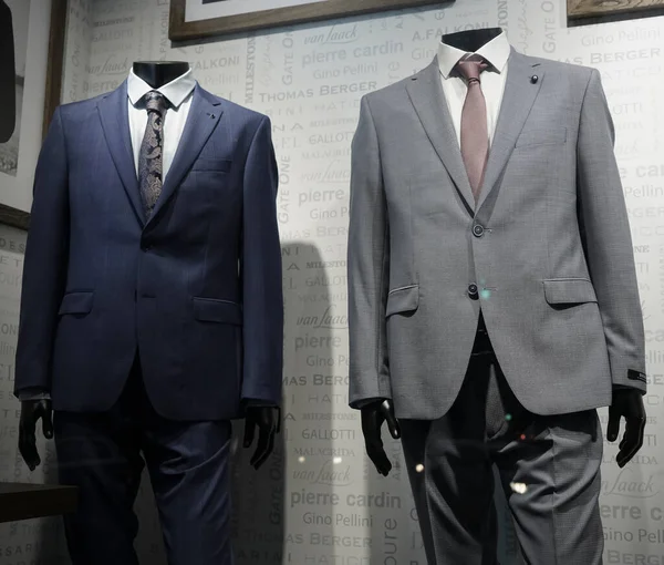 Saint Petersburg Russia June 2021 Business Suits Shop Two Mannequins — Stock Photo, Image