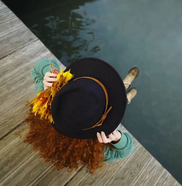 Redhead Curly Woman Sitting Wooden Pier Autumn Park Top View — Stock Photo, Image