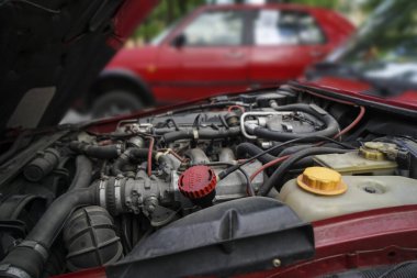 Motor mekanizması. Otomobil dahili motoru