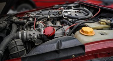 Motor mekanizması. Otomobil dahili motoru