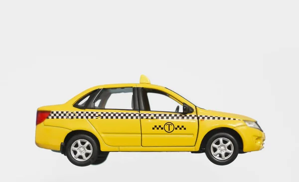 Coche Taxi Amarillo Modelo Juguete Metal Aislado —  Fotos de Stock