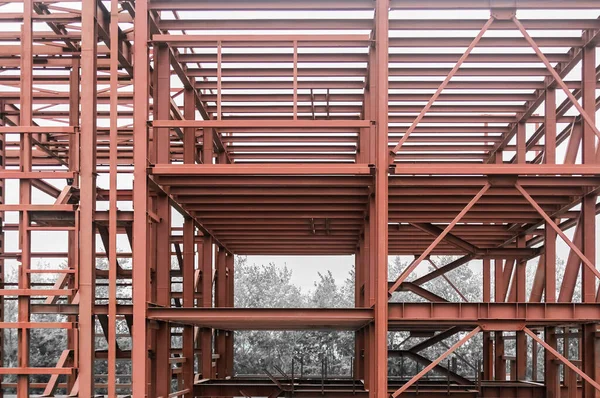 Kahverengi Boyanmış Çelik Yapı Çatısı — Stok fotoğraf