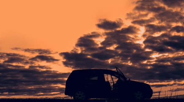 Літній Захід Сонця Полі Небі Чорного Яскравого Червоного Жовтого Кольору — стокове фото