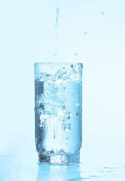 Pouring Water Pouring Glass Isolated — Stock Photo, Image