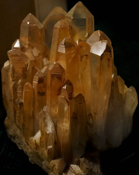 透明な石英結晶の集合体 — ストック写真