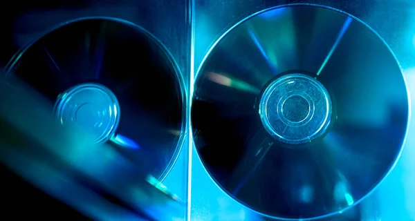 反射付きCd コピースペースのクローズアップ付きのトップビュー — ストック写真