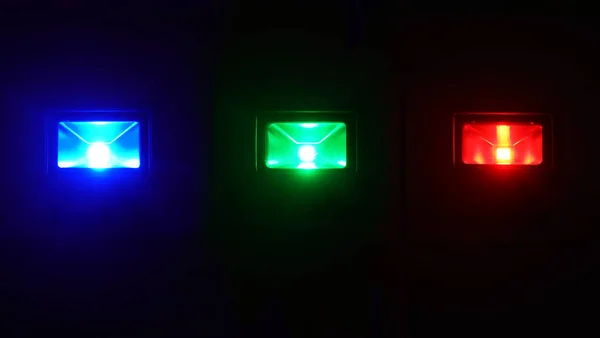 Три Прямокутні Світлодіодні Лампи Чорною Межею Ізольовані Чорному Тлі Каталог — стокове фото