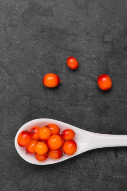 Parlak kokulu taze deniz-topalak