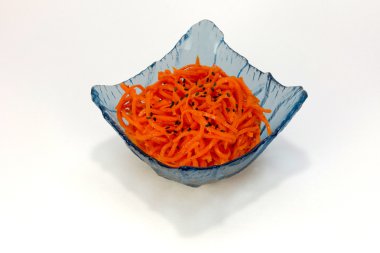 Kore sıcak havuç salatası