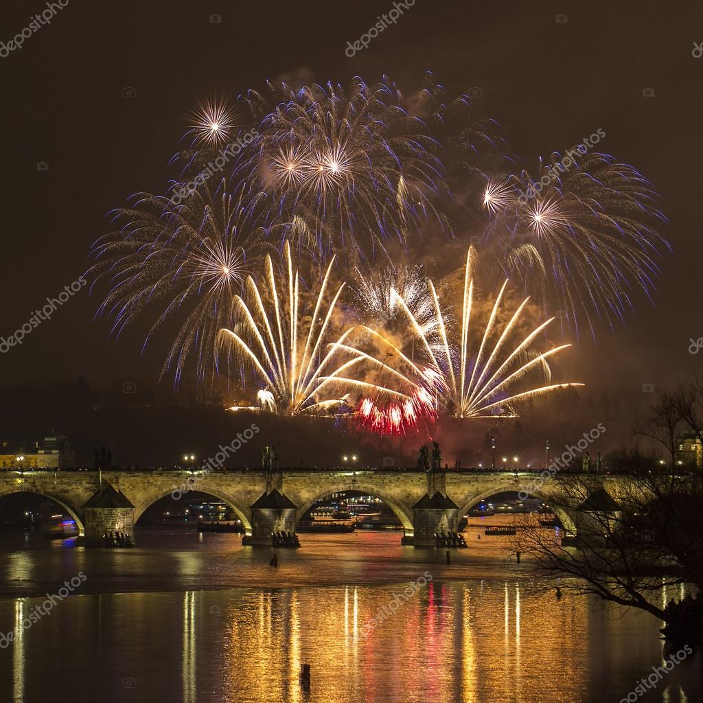 Prague Nouvel An Feux D Artifice Image Libre De Droit Par Hypotekyfidler Cz C