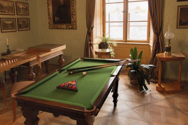 Bilardo ya da Bilardo masası ve Biedermeier tarzında diğer oyunlar