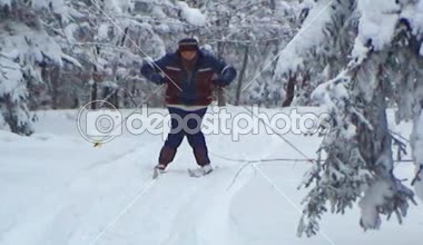 Yavaş uçan Kartal, paralaks animasyon.