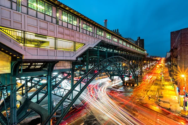 Estação ferroviária de Commuter, em Harlem, Nova Iorque — Fotografia de Stock