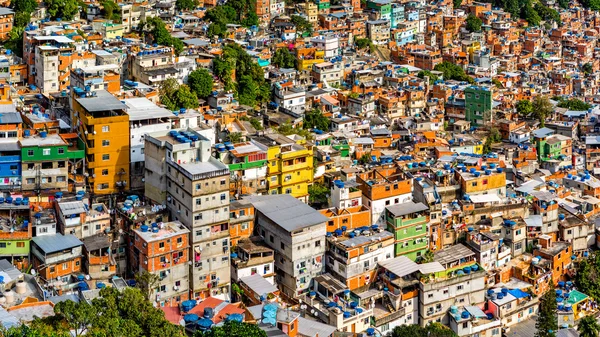 リオの Rocinha のスラム街 — ストック写真