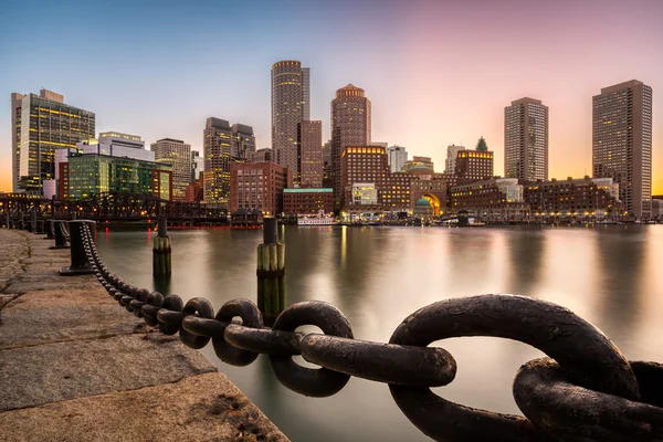 日落时的波士顿天际线 — 图库照片
