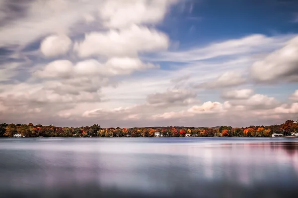 Cloudy day over Lake Parsippany, — Stock Photo, Image