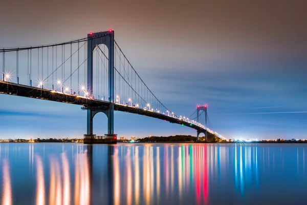 Weißsteinbrücke in der Abenddämmerung — Stockfoto