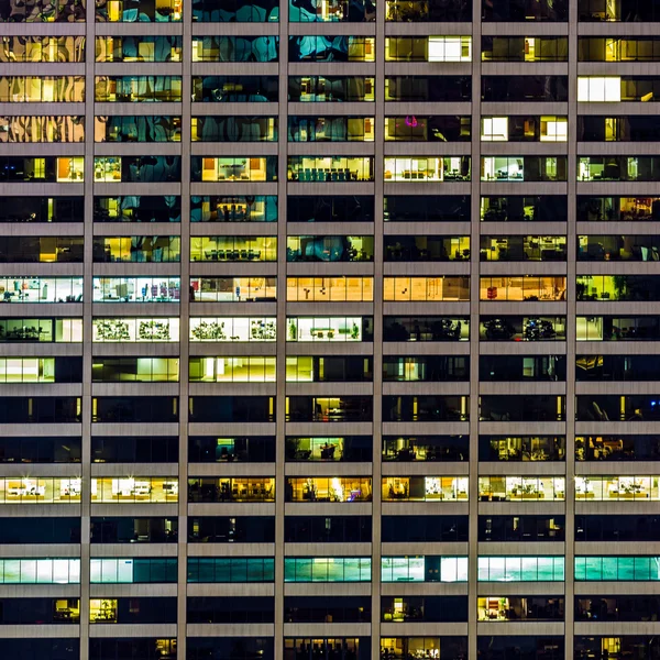 119 Ventanas en un edificio de oficinas —  Fotos de Stock