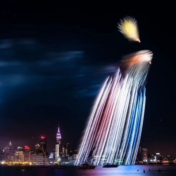 Light shower over Manhattan — Stock Photo, Image