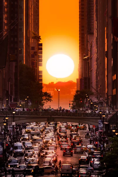 Manhattanhenge New Yorkban — Stock Fotó