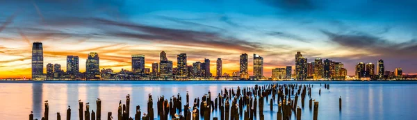 Jersey City panorama ao pôr do sol — Fotografia de Stock