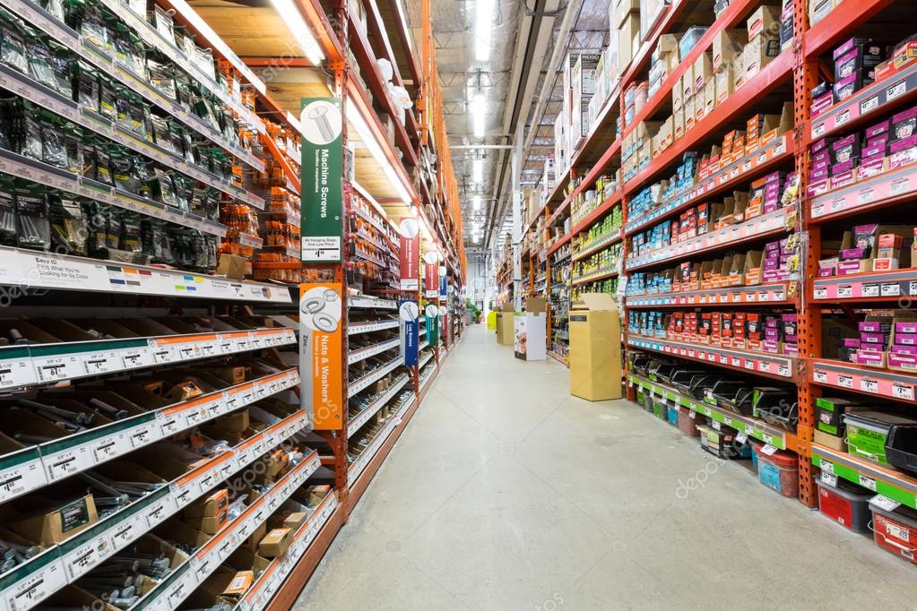 Aisle in a Home Depot hardware store – Stock Editorial Photo