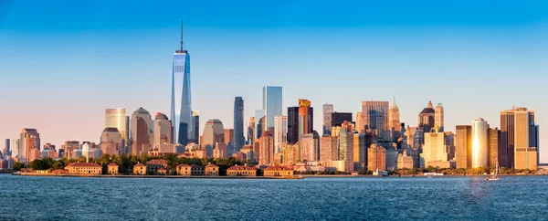 Downtown New York skyline panorama — Stockfoto