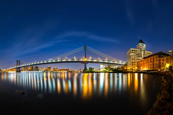 Manhattan Bridge at dawn — Stock Photo, Image