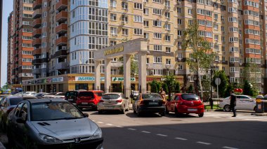         Rostov-on-Don şehrinde sokaklar, evler, ilçeler, binalar, yapılar