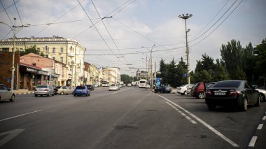         Rostov-on-Don şehrinde sokaklar, evler, ilçeler, binalar, yapılar