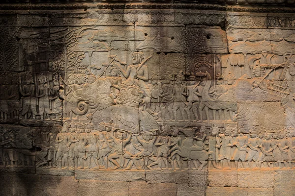 Angkor Thom duvarına