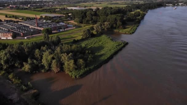 Aerial View Factory Mellett Oude Maas Barendrecht Piedesztál Fel — Stock videók