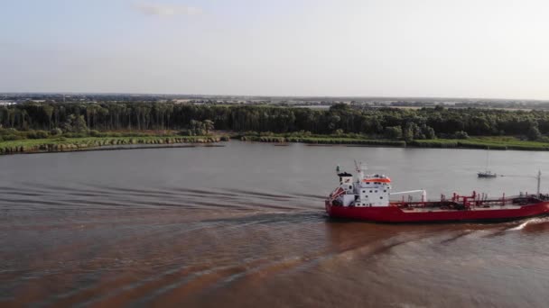 Aerial Elisabeth Tanker Ship Going Oude Maas Потерянные — стоковое видео