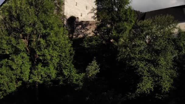 旧城カプラン ザルツブルク オーストリア ドローンが上昇 — ストック動画
