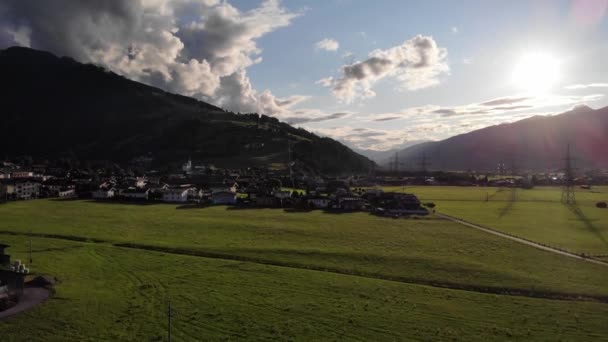 Scenic Countryside Township Kaprun Silhouetted Hills Dusk Salzburg Austria Inglés — Vídeos de Stock